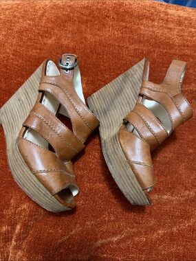 Coach | Brown Leather Strappy Wedge Sandals | 7